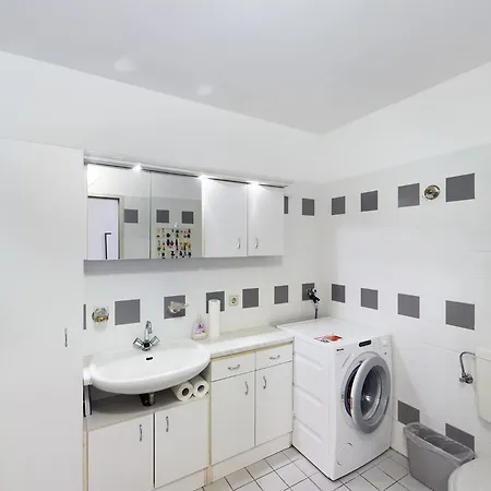 Wohnen In Der Herzgasse Apartment Vienna Exterior photo
